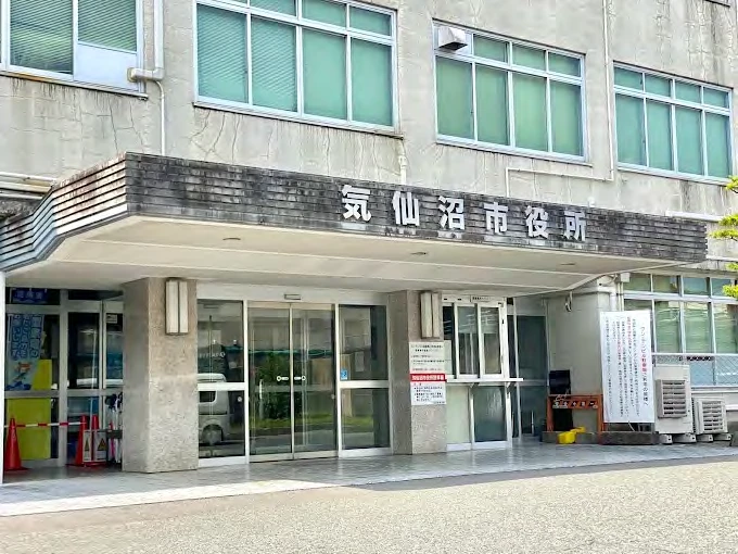 気仙沼駅前の観光案内所